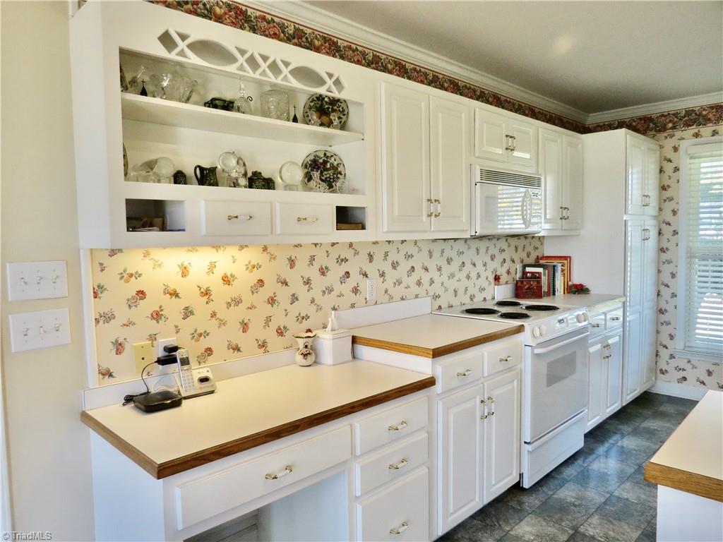 Kitchen Main Floor