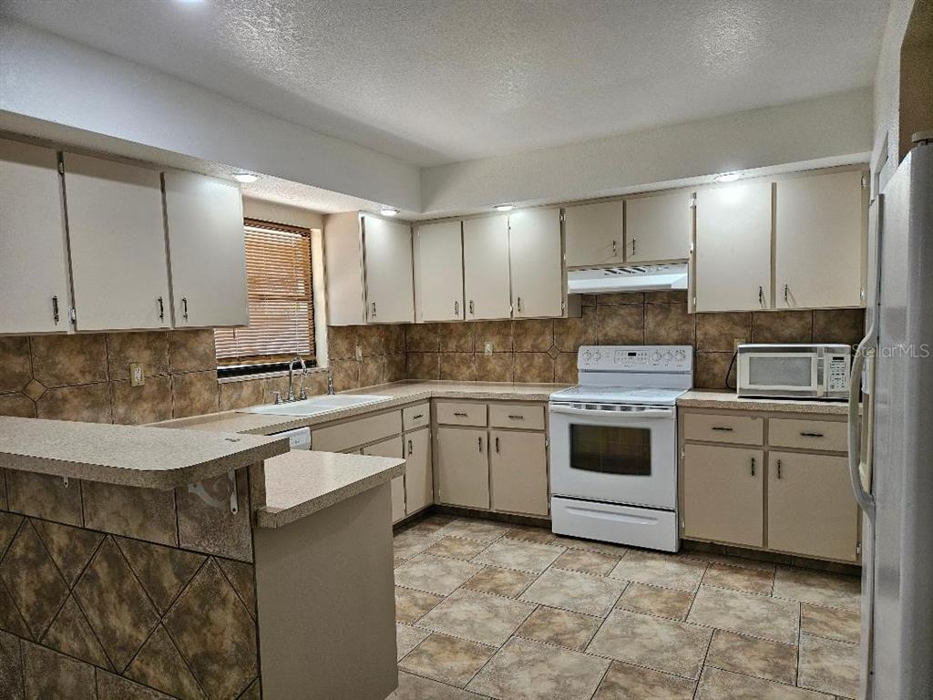 355 Spring Lake Boulevard Northwest Port Charlotte, FL 33952 - Photo 27 of 43