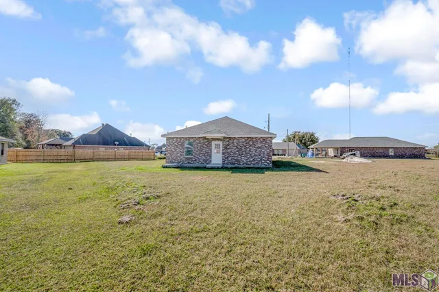 $269,000 | 196 Belle Isle Drive, Thibodaux, LA 70301