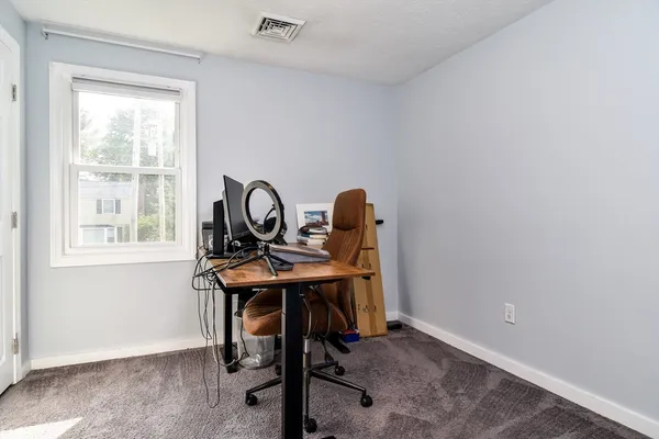 $3,750 | 846 Front Street, Unit 1, Weymouth, MA 02190