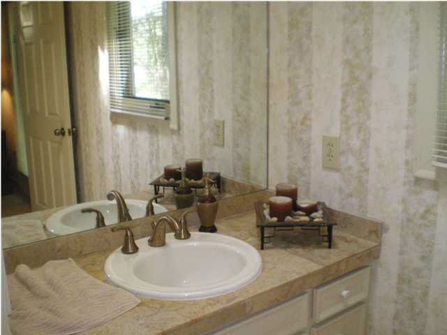 166 Butler Drive Ridgeland, MS 39157 - Photo 15 of 25 Master bath/ his and her sides