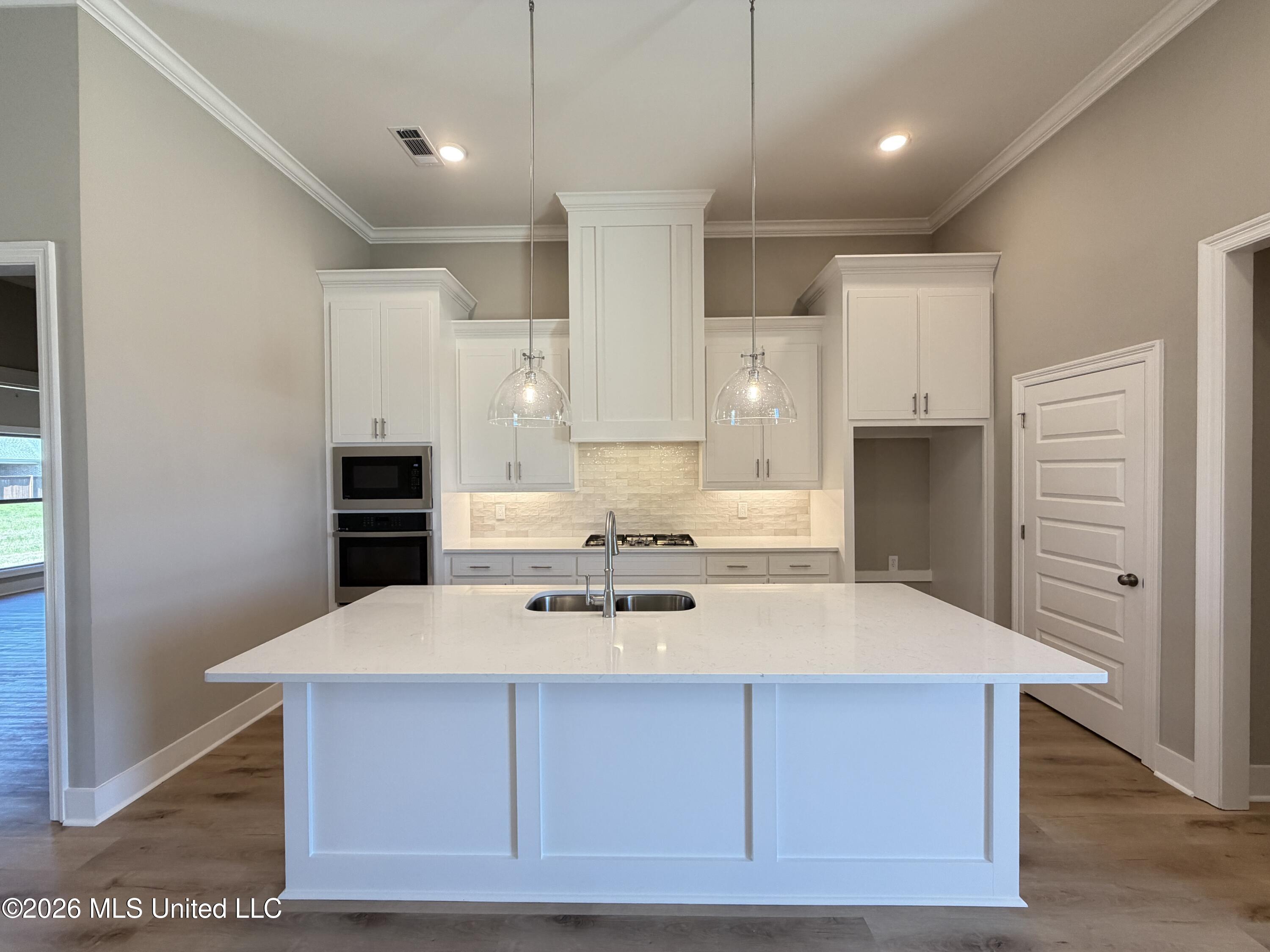 142 Palace Crossing Flowood, MS 39232 - Photo 8 of 35 Photo Mar 17 2026, 12 47 40 PM