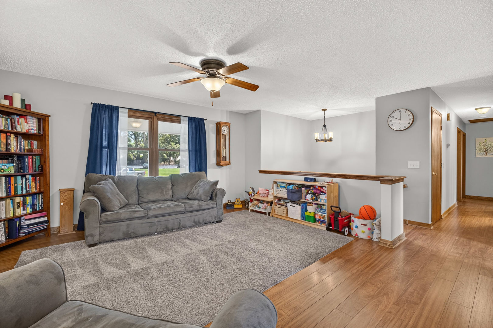 1145 Utica Ridge Court Bettendorf, IA 52722 - Photo 7 of 32