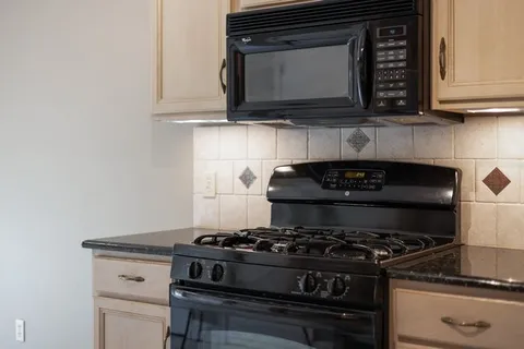 $329,900 | 2002 Brook Hollow, Cedar Park, TX 78613