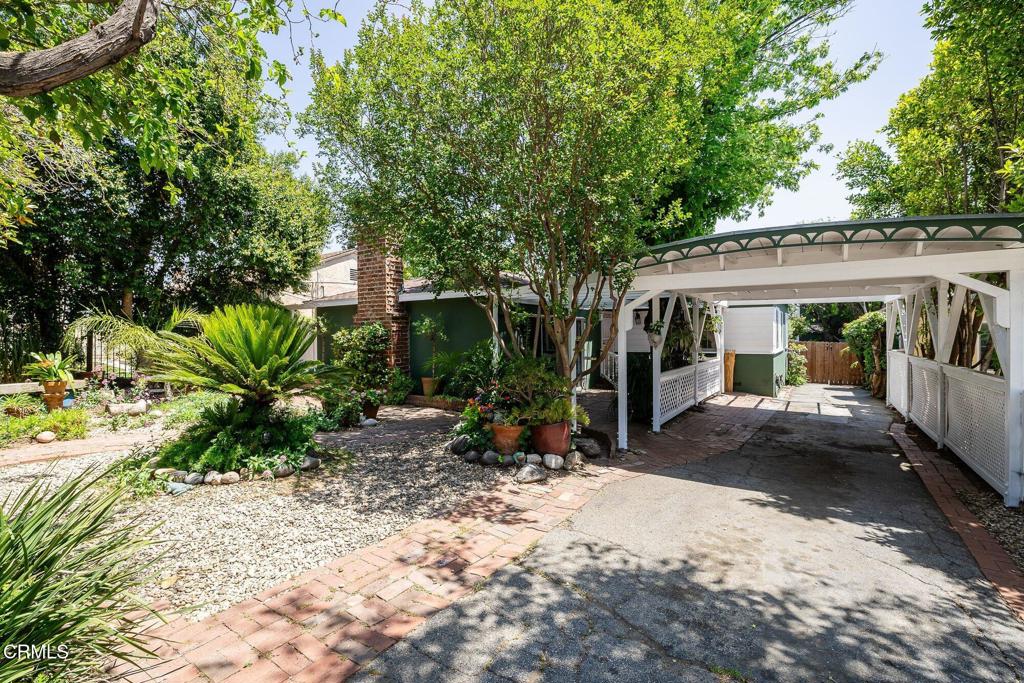 13934 Aztec Street Sylmar, CA 91342 - Photo 4 of 41 a view of a house with backyard and sitting area