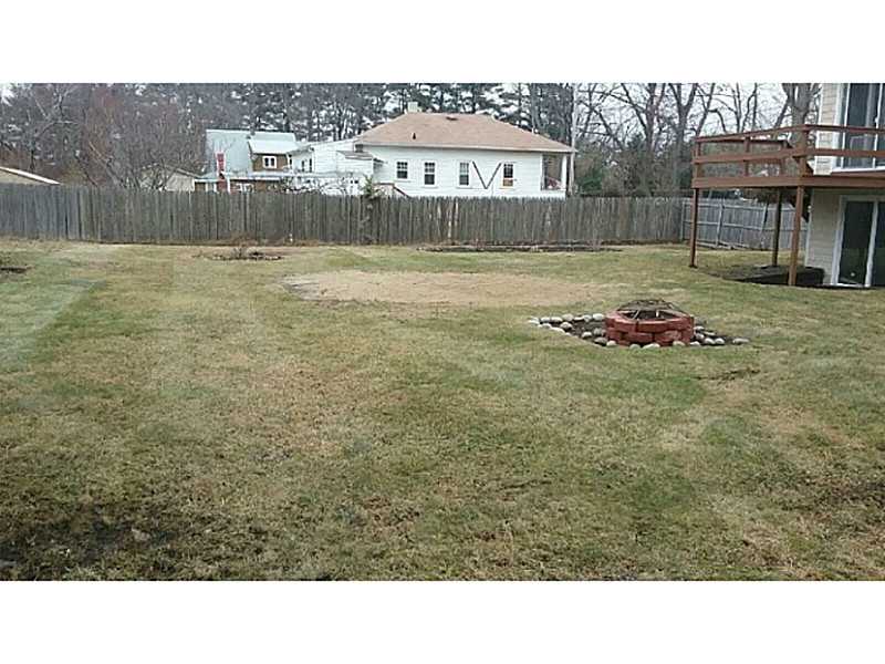 75 Irving Road Warwick, RI 02888 - Photo 16 of 19 Exterior Back.