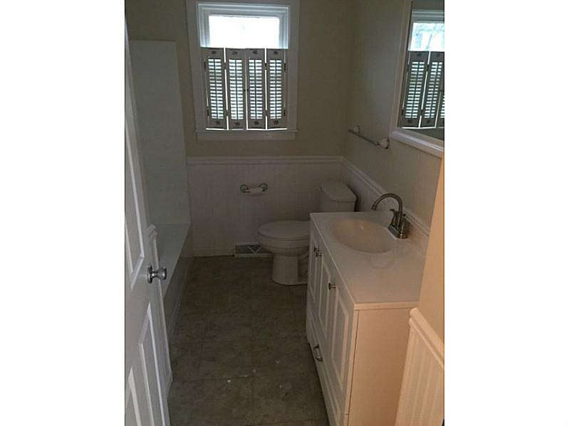 75 Irving Road Warwick, RI 02888 - Photo 6 of 19 Bathroom.