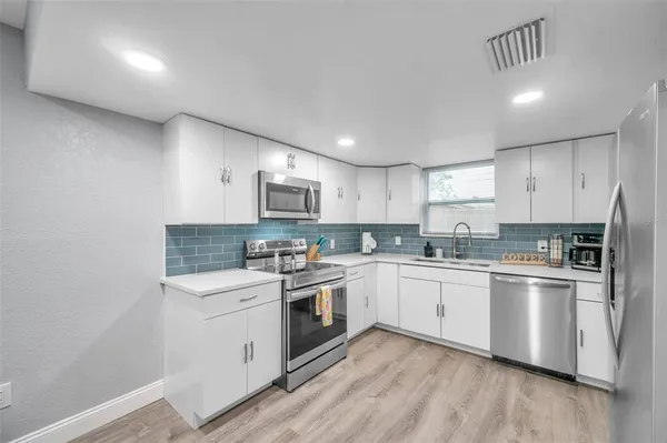 $3,100 | 3720 3rd Avenue North, Unit 1/2, St. Petersburg, FL 33713