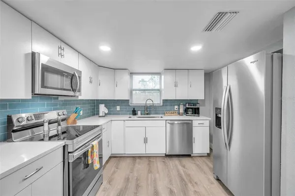 $3,100 | 3720 3rd Avenue North, Unit 1/2, St. Petersburg, FL 33713