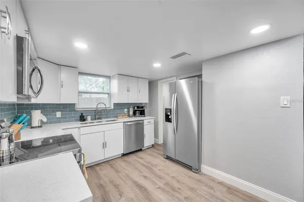 $3,100 | 3720 3rd Avenue North, Unit 1/2, St. Petersburg, FL 33713