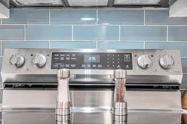 $3,100 | 3720 3rd Avenue North, Unit 1/2, St. Petersburg, FL 33713