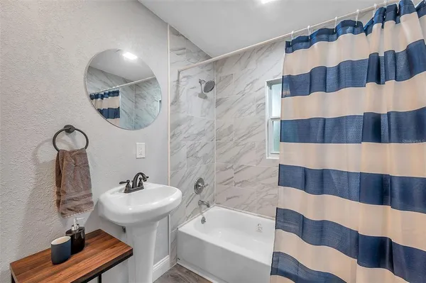 $3,100 | 3720 3rd Avenue North, Unit 1/2, St. Petersburg, FL 33713