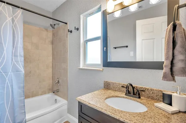 $3,100 | 3720 3rd Avenue North, Unit 1/2, St. Petersburg, FL 33713