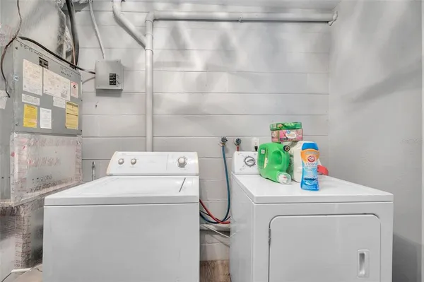 $3,100 | 3720 3rd Avenue North, Unit 1/2, St. Petersburg, FL 33713