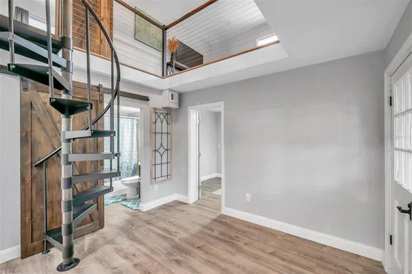 $3,100 | 3720 3rd Avenue North, Unit 1/2, St. Petersburg, FL 33713