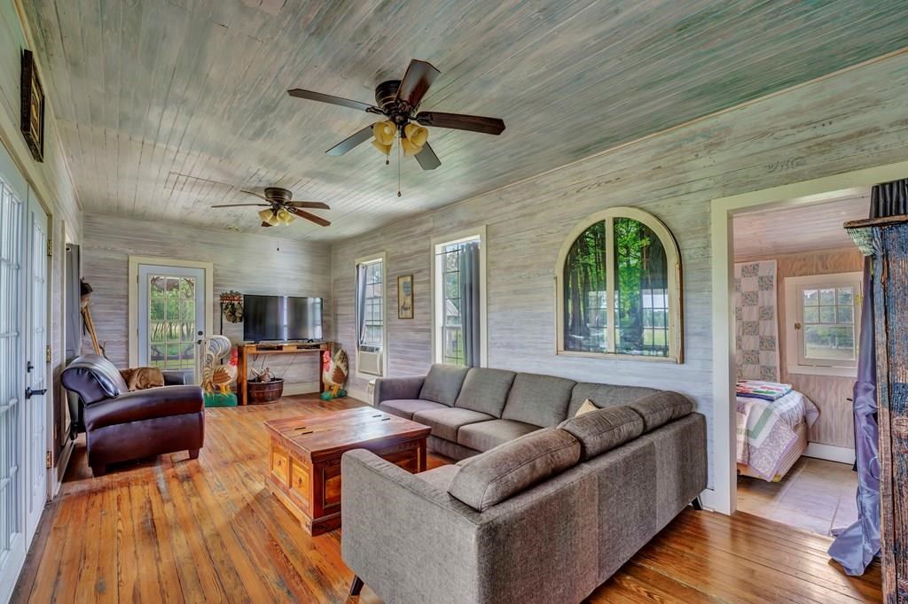 575 China Street Center Point, TX 78010 - Photo 15 of 65 Gallery Image 15