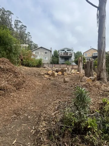 a view of a houses with sky view