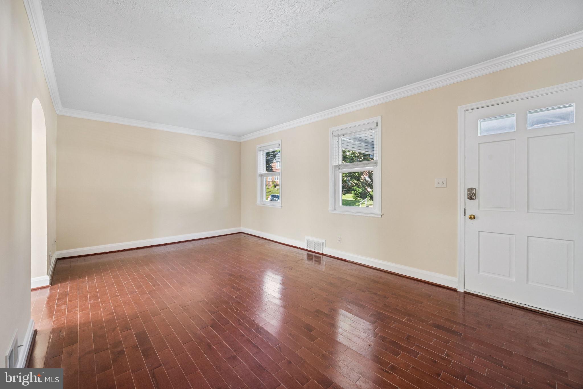 33 Briarwood Road Catonsville, MD 21228 - Photo 6 of 43