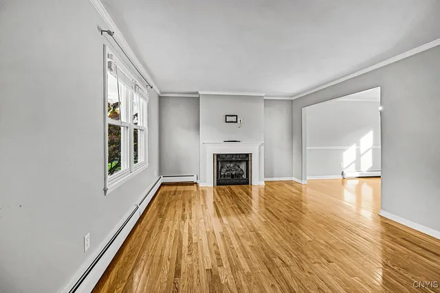 $379,900 | 2 Gateshead Road, New Hartford, NY 13413