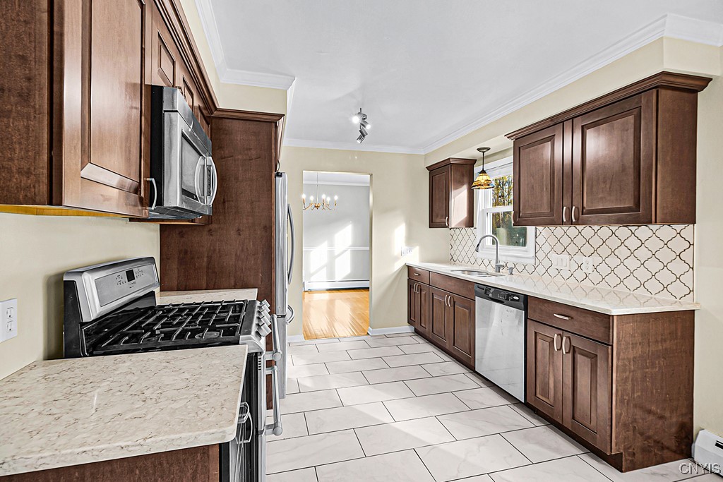 2 Gateshead Road New Hartford, NY 13413 - Photo 3 of 26