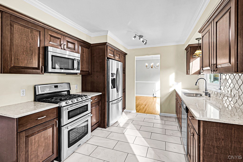 2 Gateshead Road New Hartford, NY 13413 - Photo 4 of 26