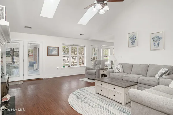 $399,999 | 138 Candlewood Drive, Wallace, NC 28466