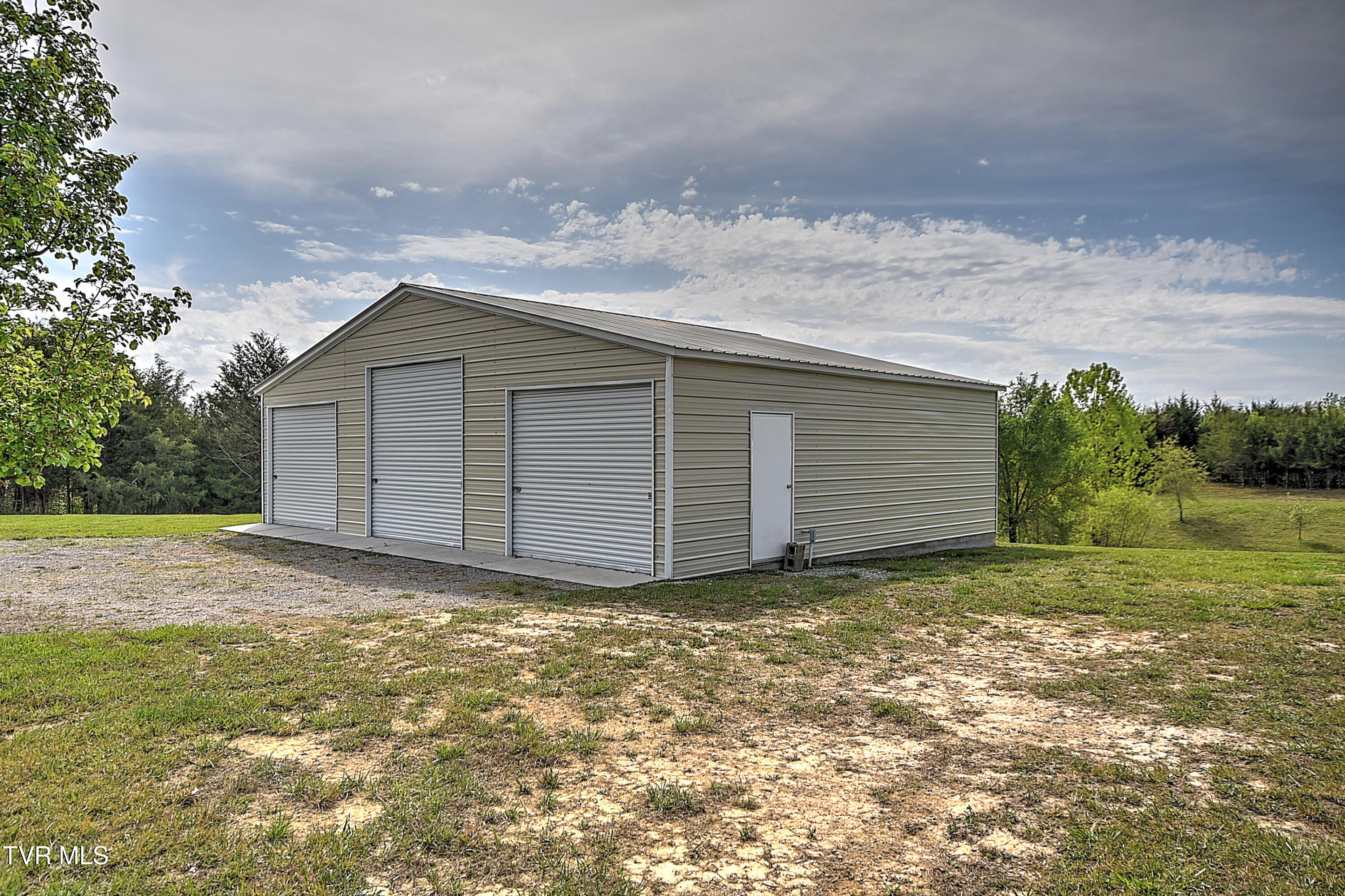 2975 North Wesley Chapel Road Greeneville, TN 37745 - Photo 26 of 39 26