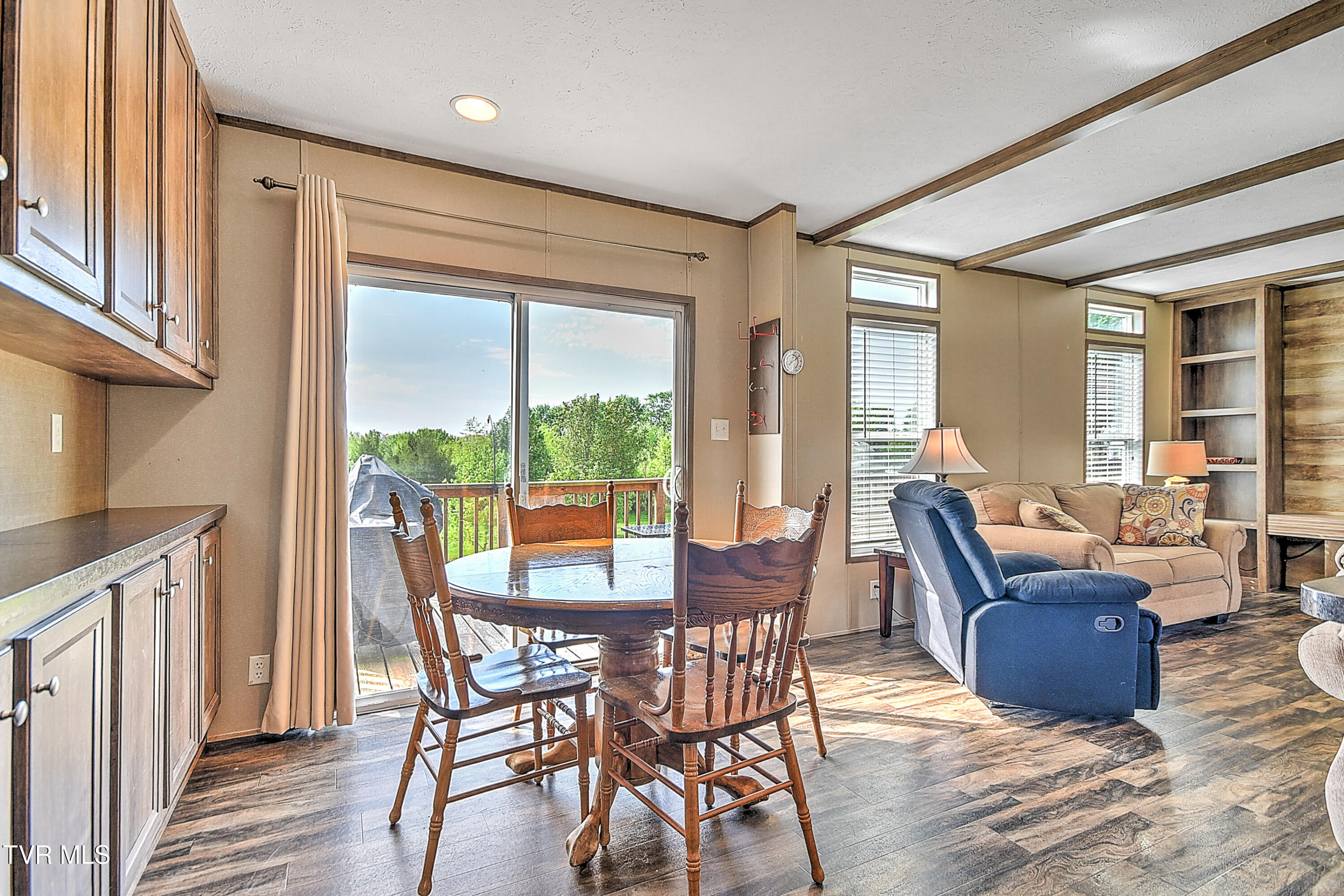 2975 North Wesley Chapel Road Greeneville, TN 37745 - Photo 5 of 39 5