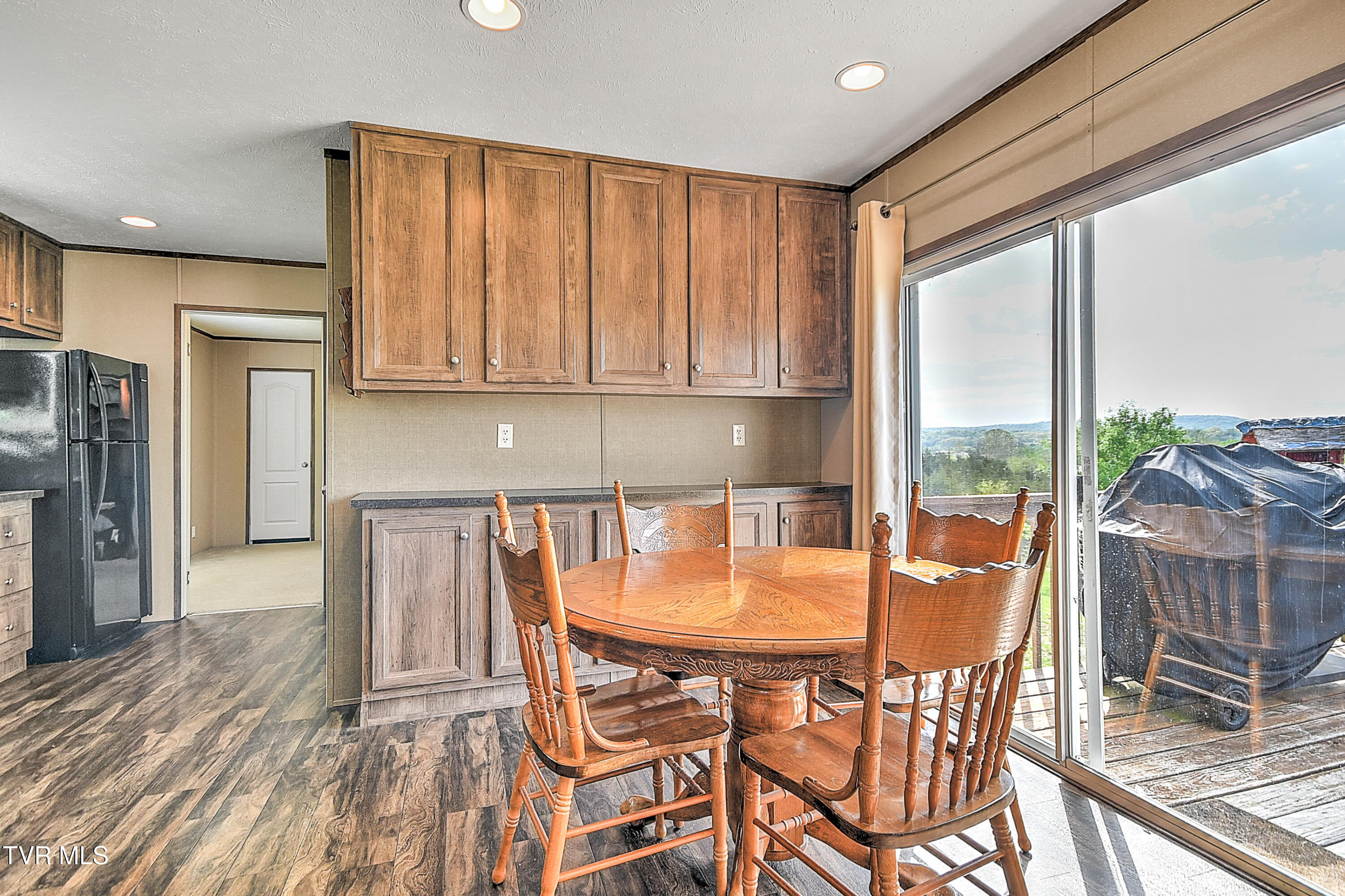 2975 North Wesley Chapel Road Greeneville, TN 37745 - Photo 6 of 39 6