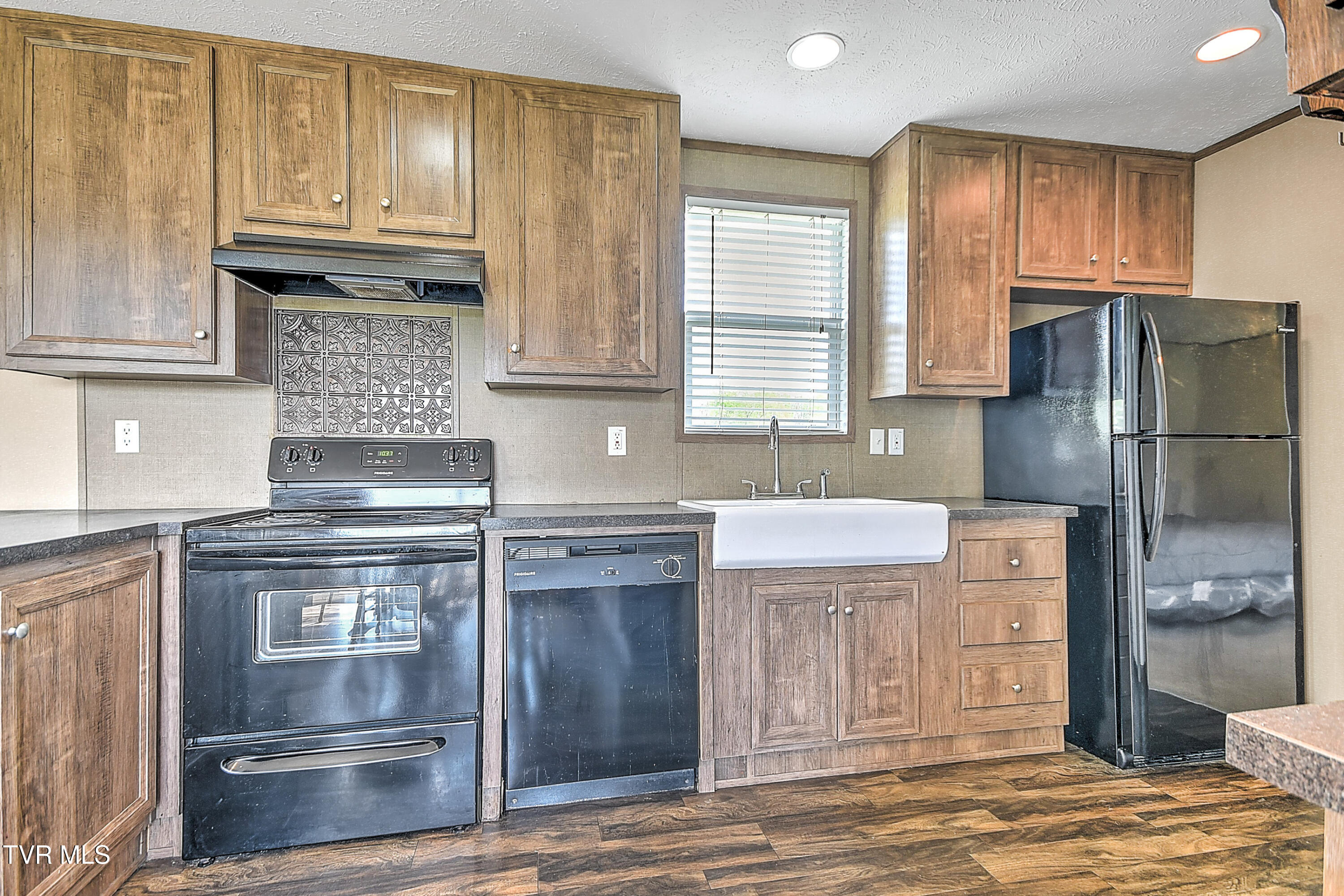 2975 North Wesley Chapel Road Greeneville, TN 37745 - Photo 7 of 39 7