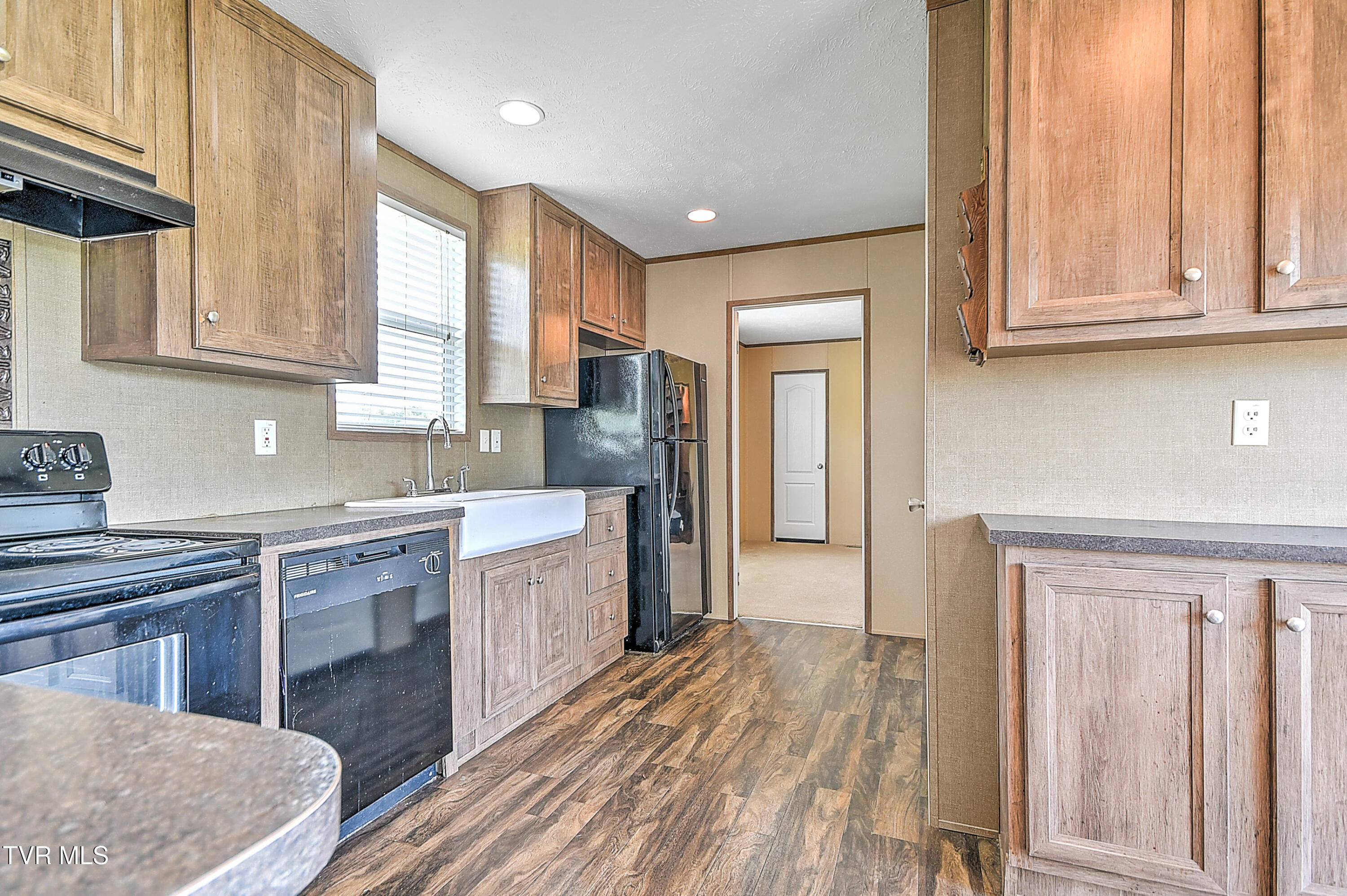 2975 North Wesley Chapel Road Greeneville, TN 37745 - Photo 8 of 39 8