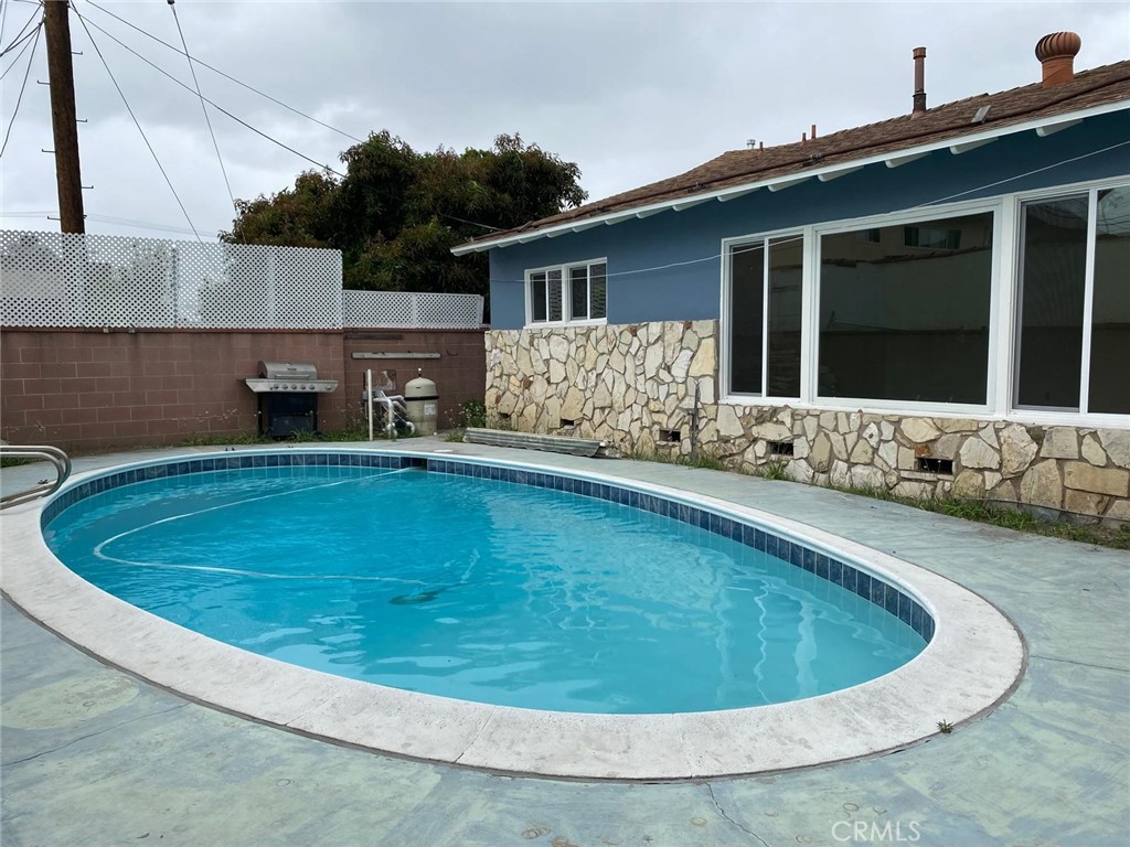 9961 Richeon Avenue Downey, CA 90240 - Photo 3 of 3