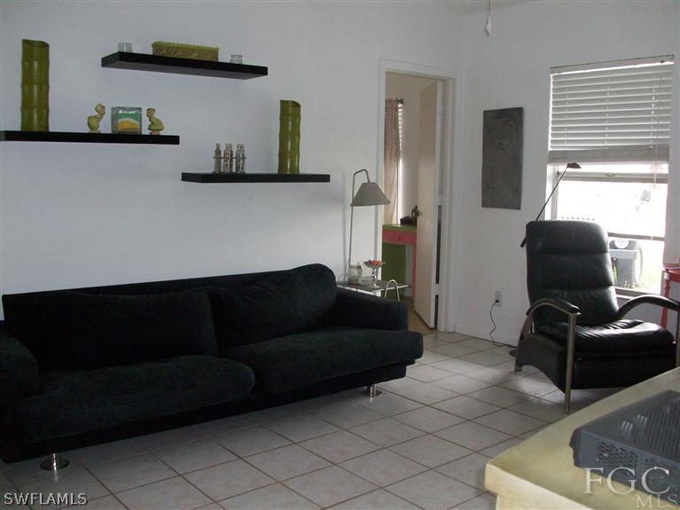 9025 Pineapple Road Fort Myers, FL 33967 - Photo 3 of 10 Gallery Image 3