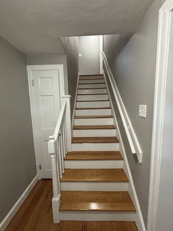 253 Gillette Avenue Springfield, MA 01118 - Photo 3 of 26 a view of entryway