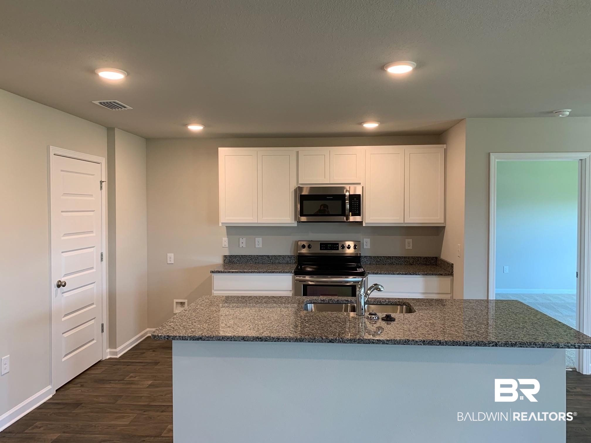8317 Harmon Street Daphne, AL 36526 - Photo 4 of 20