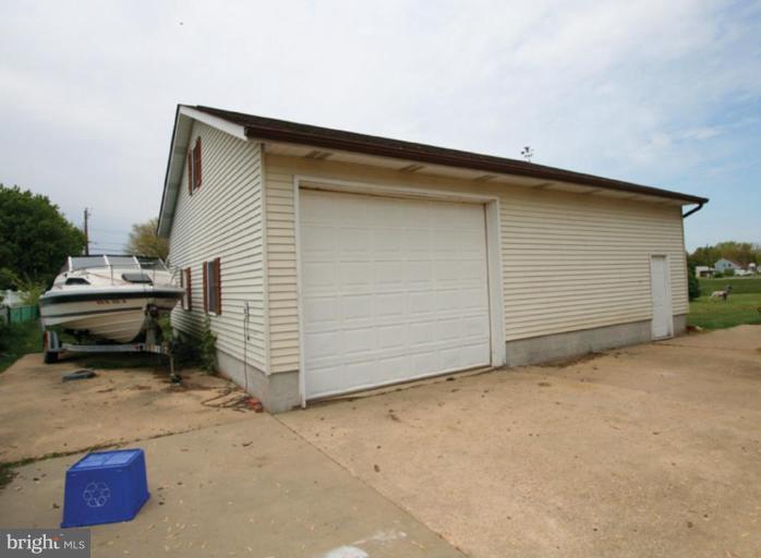 1332 Calvert Road Chester, MD 21619 - Photo 5 of 17 Garage 1