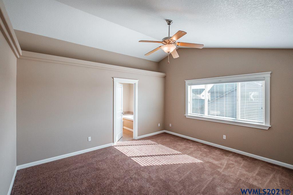 2077 Center Street Southeast Albany, OR 97322 - Photo 20 of 32