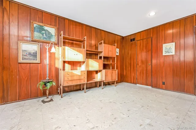 $1,298,000 | 16-07 201st Street | Clearview