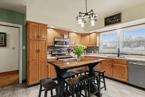 $364,000 | 324 South Sangamon Avenue, Gibson City, IL 60936