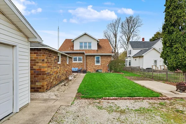 $364,000 | 324 South Sangamon Avenue, Gibson City, IL 60936