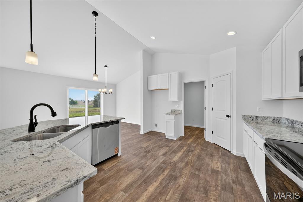 104 Tick Road Silex, MO 63377 - Photo 14 of 46