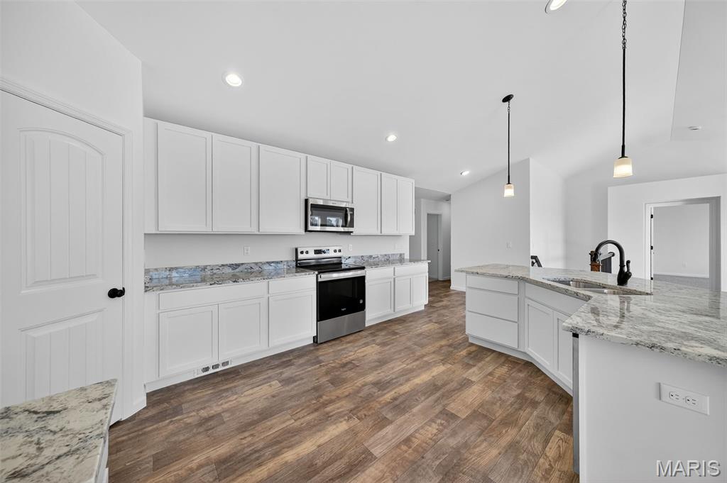 104 Tick Road Silex, MO 63377 - Photo 16 of 46