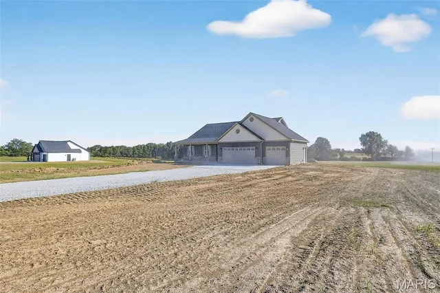 $429,000 | 104 Tickridge Road, Silex, MO 63377