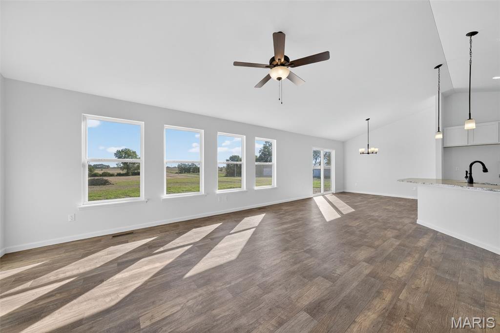 104 Tick Road Silex, MO 63377 - Photo 8 of 46