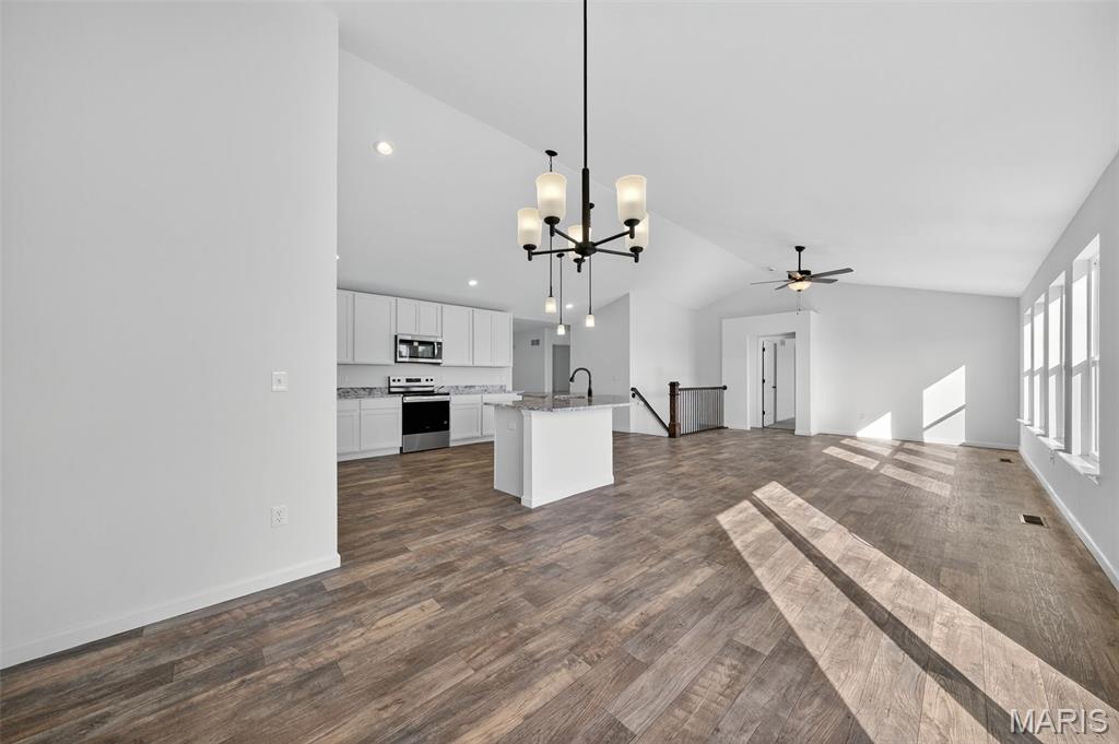 104 Tick Road Silex, MO 63377 - Photo 10 of 46