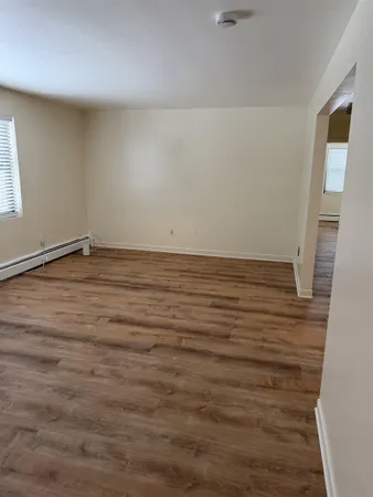 $2,400 | 4 Brook Road, Unit 5, Salem, NH 03079