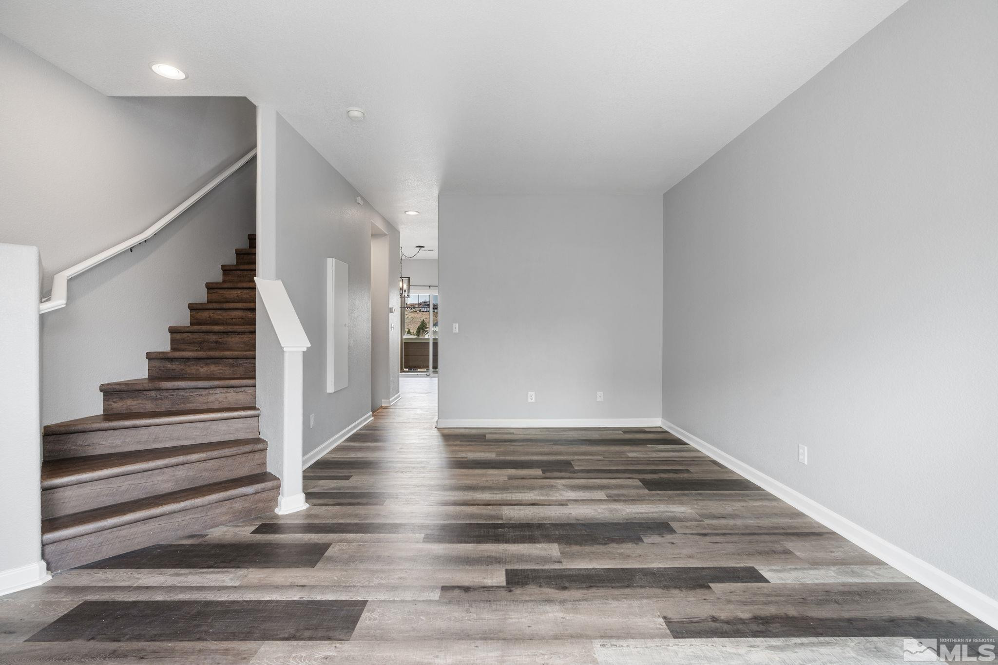 345 Madison Marie Lane Reno, NV 89503 - Photo 5 of 34 a view of entryway