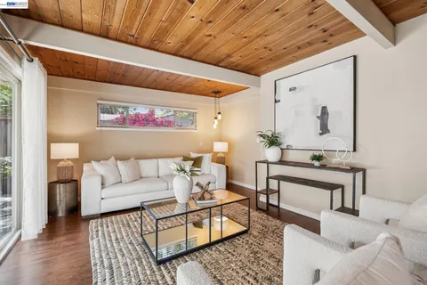 $1,169,000 | 33166 Basswood Avenue, Union City, CA 94587