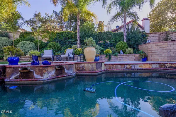 $1,050,000 | 20530 Lisa Gail Drive, Santa Clarita, CA 91350