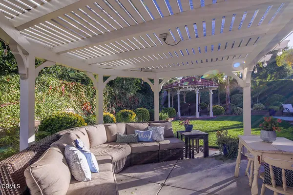 $1,050,000 | 20530 Lisa Gail Drive, Santa Clarita, CA 91350